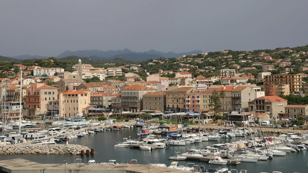 visuel principal sur Couple corse voilier